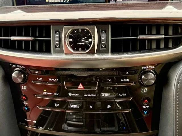 Lexus LX 15