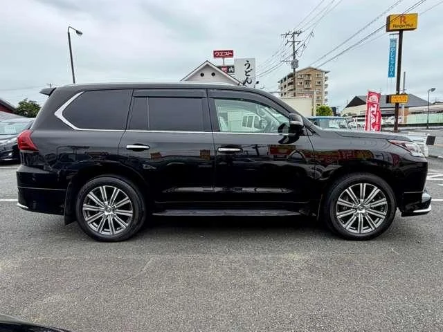Lexus LX 48