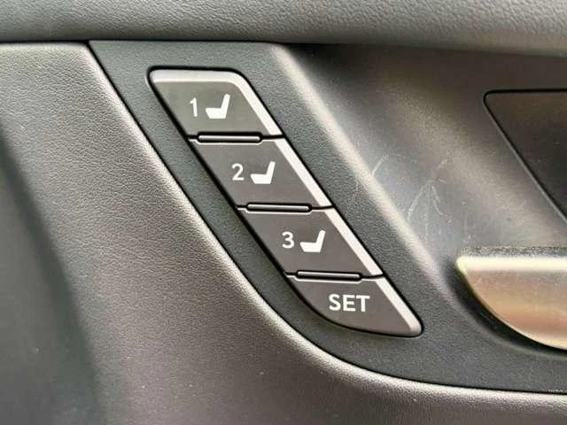 Lexus LX 19