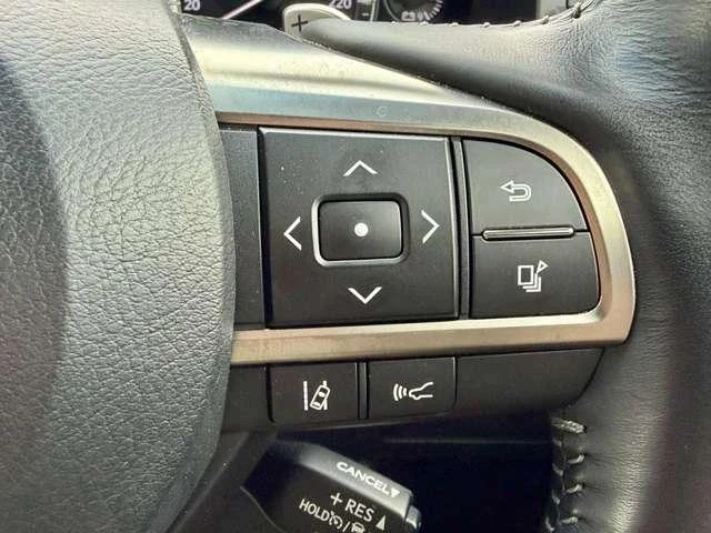 Lexus LX 10