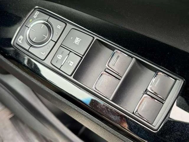 Lexus LX 20