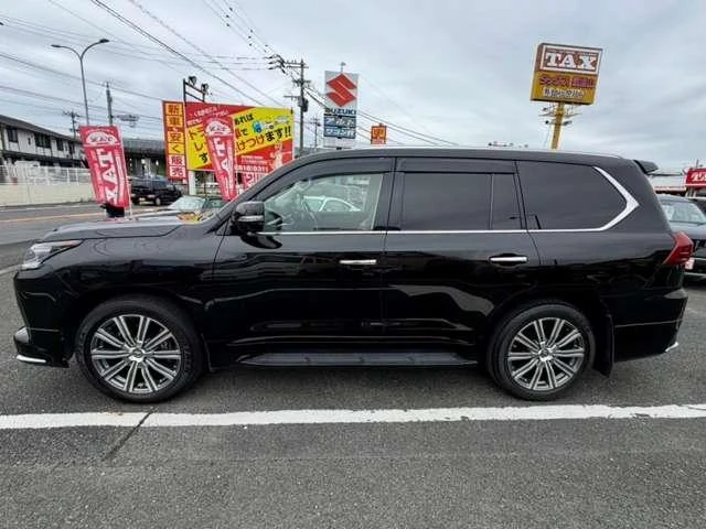 Lexus LX 44