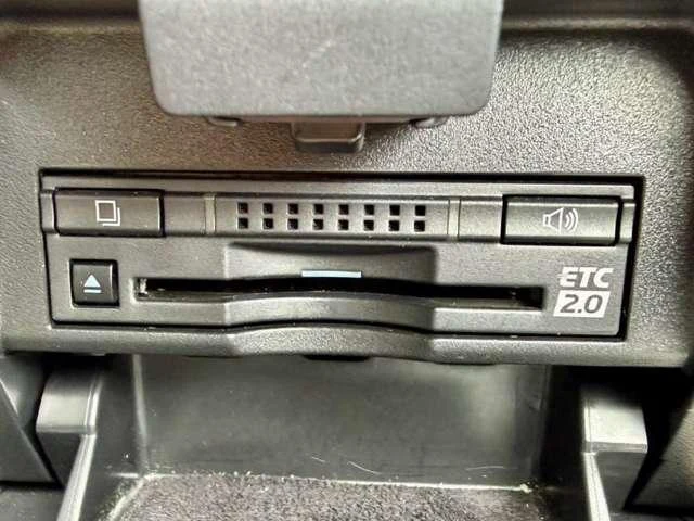 Lexus LX 3