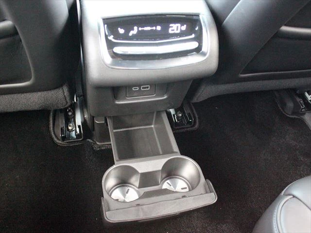 Cadillac XT6 32