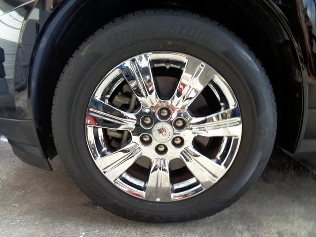 Cadillac SRX 8