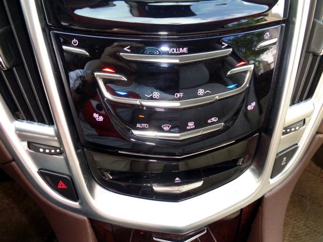Cadillac SRX 19