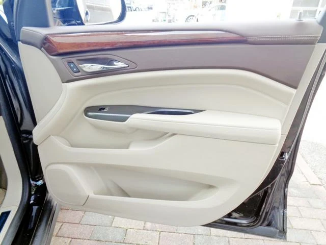 Cadillac SRX 46