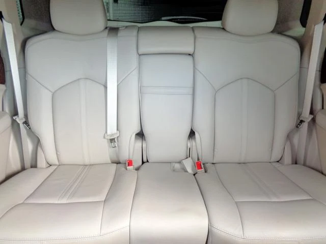 Cadillac SRX 16