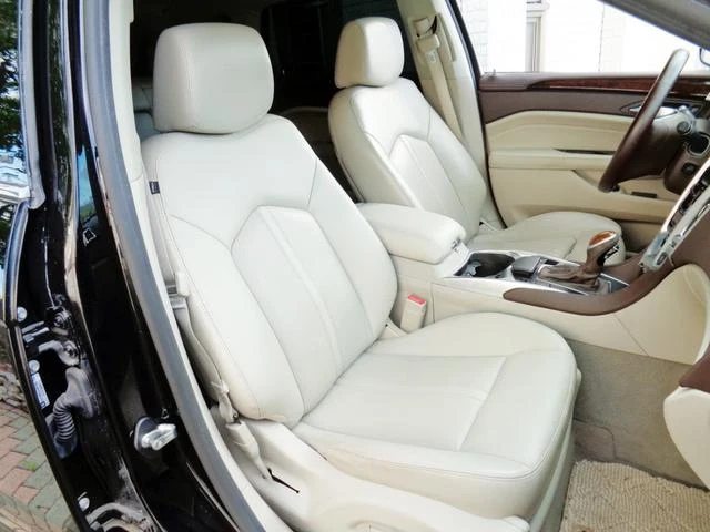 Cadillac SRX 11