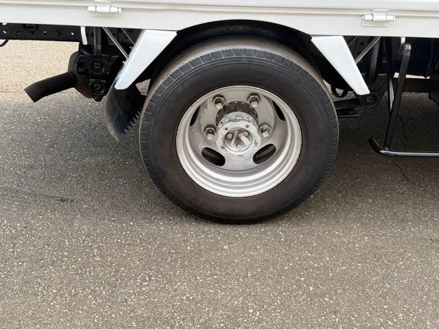Mitsubishi Fuso CANTER 10