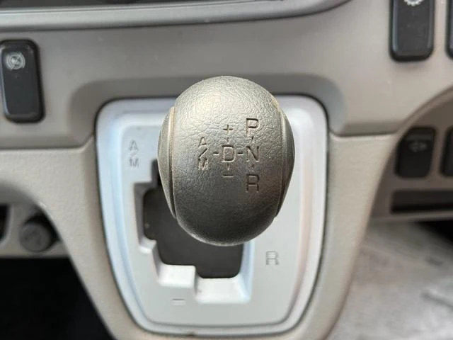 Mitsubishi Fuso CANTER 23