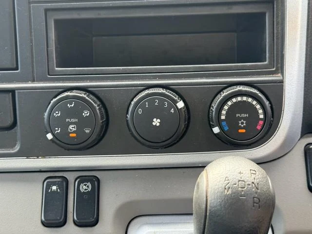 Mitsubishi Fuso CANTER 25