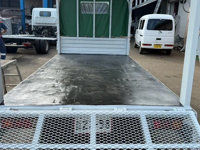 Mitsubishi Fuso CANTER 47