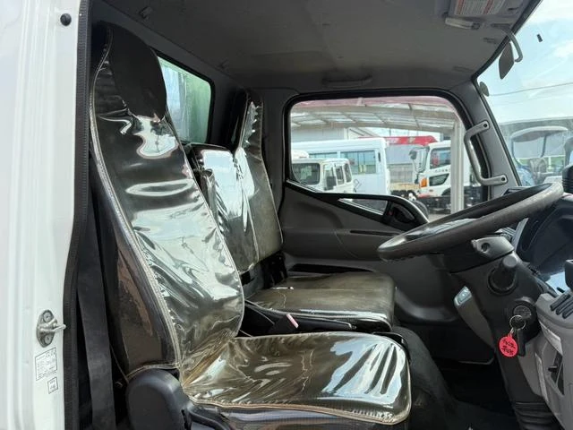 Mitsubishi Fuso CANTER 18