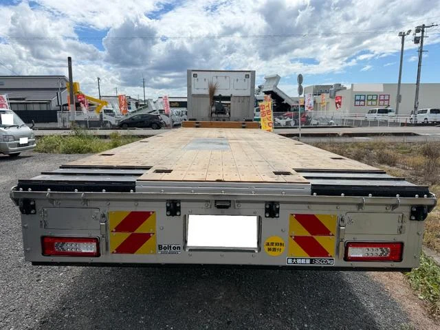 UD Trucks QUON 7