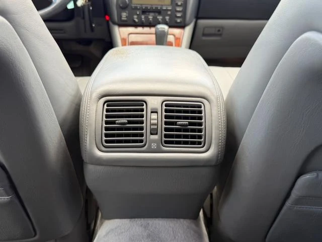 AMERICA LEXUS LS400 28