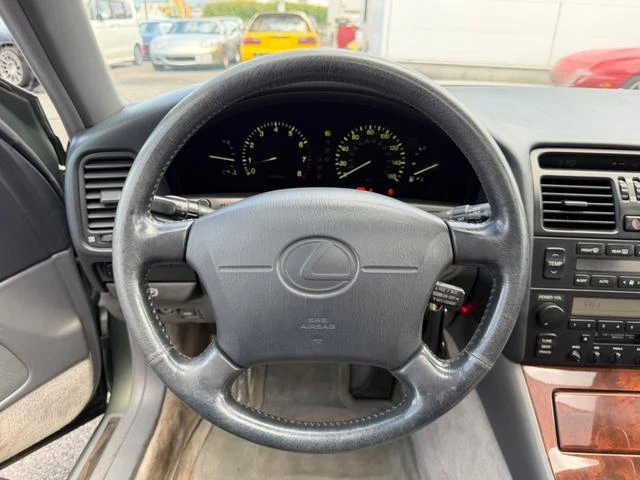 AMERICA LEXUS LS400 6