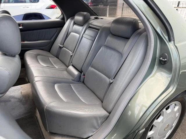 AMERICA LEXUS LS400 21