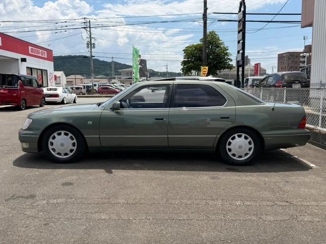 AMERICA LEXUS LS400 3