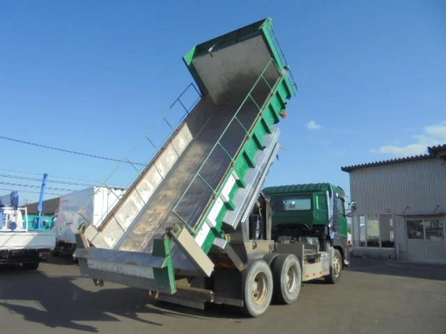 UD Trucks QUON 59