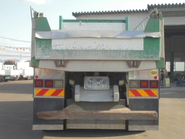 UD Trucks QUON 56