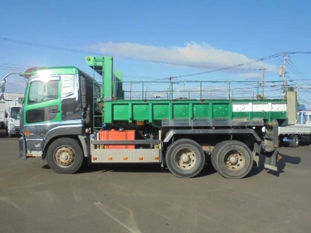 UD Trucks QUON 3