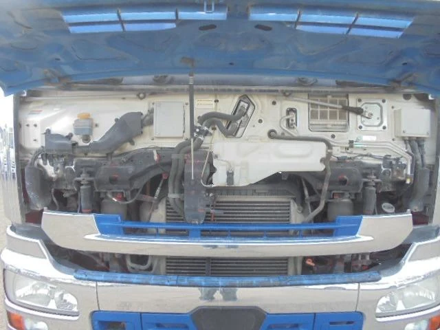 UD Trucks QUON 11