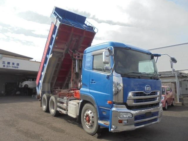 UD Trucks QUON 51