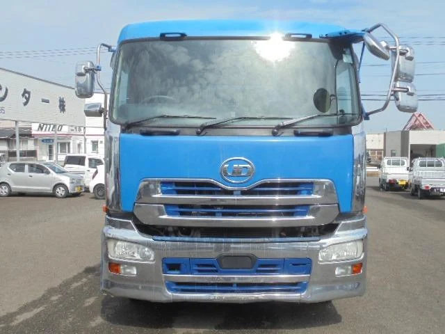 UD Trucks QUON 10