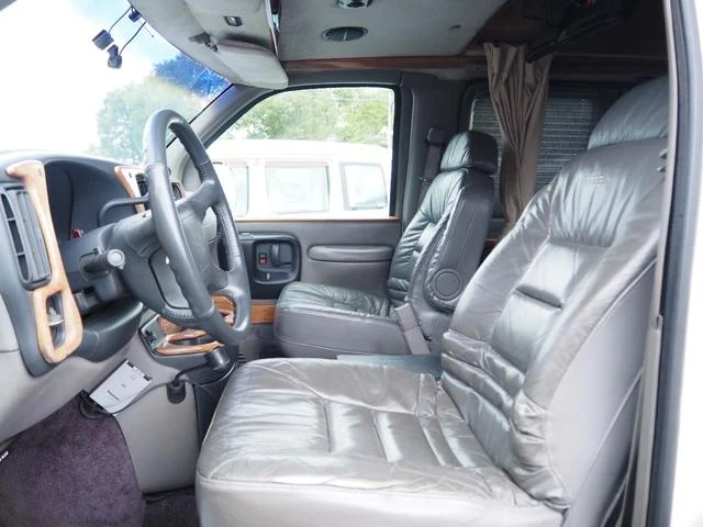 GMC SAVANA 13