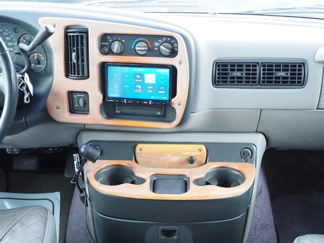 GMC SAVANA 17