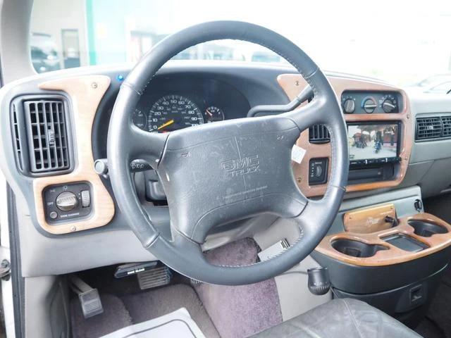 GMC SAVANA 12