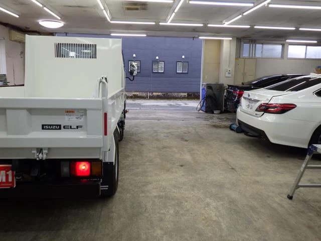 Isuzu ELF 38