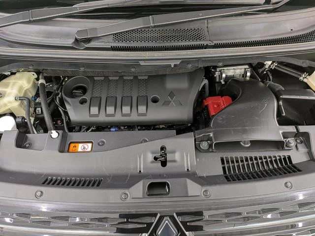 Mitsubishi DELICA 17