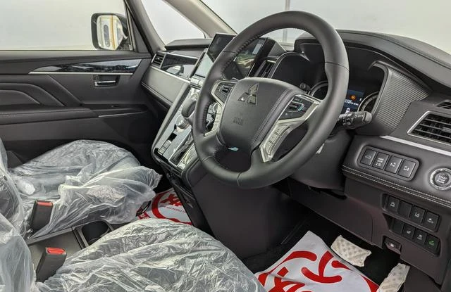 Mitsubishi DELICA 44