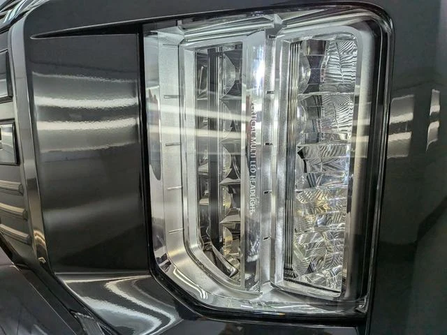 Mitsubishi DELICA 57