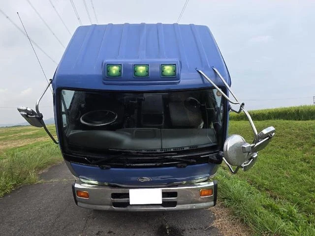 Nissan Diesel CONDOR 9