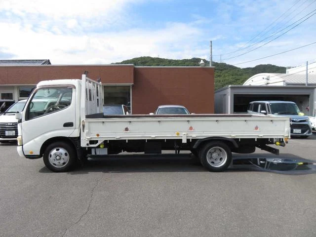 Hino DUTRO 10
