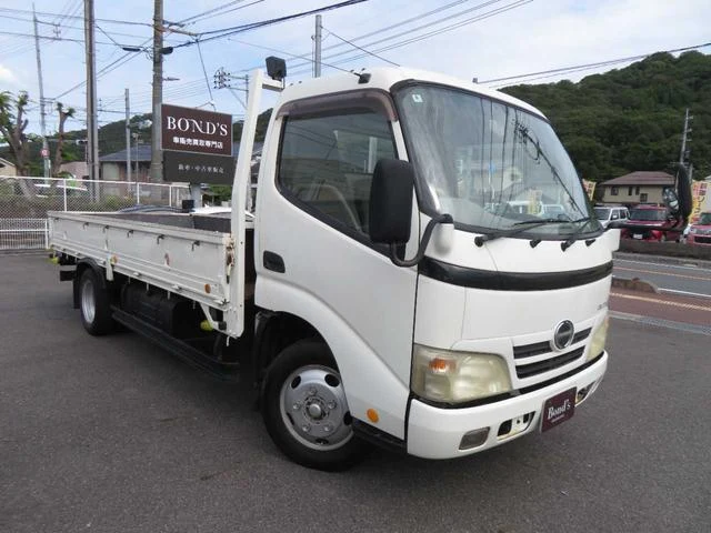 Hino DUTRO 3