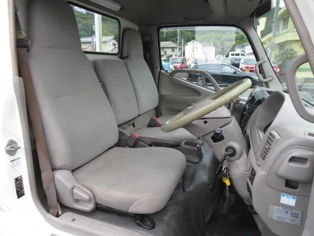 Hino DUTRO 41