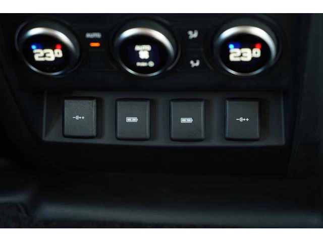 Land Rover DEFENDER 110 42