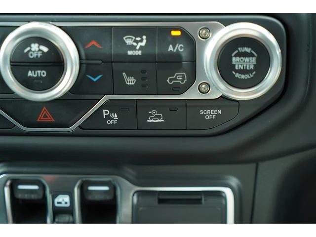 Chrysler JEEP 26