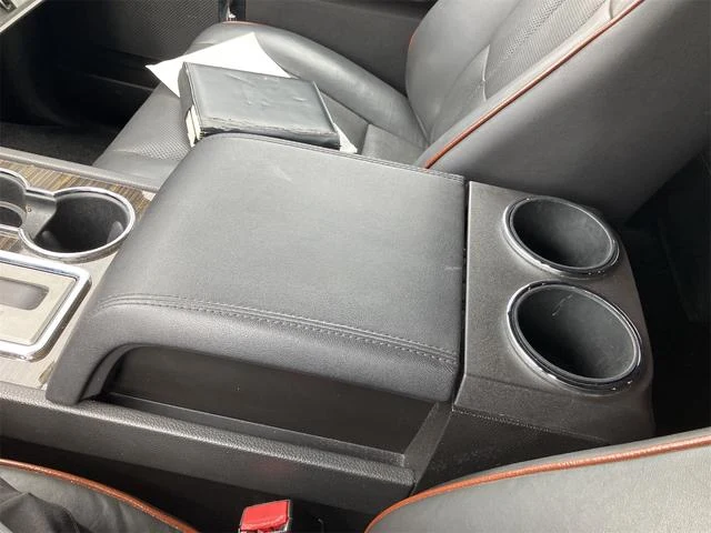 Lincoln NAVIGATOR 57