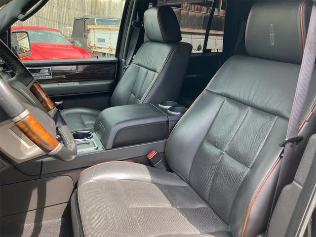 Lincoln NAVIGATOR 29