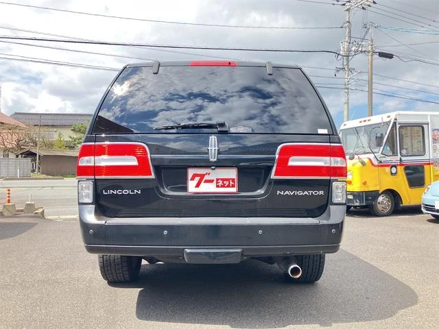 Lincoln NAVIGATOR 9