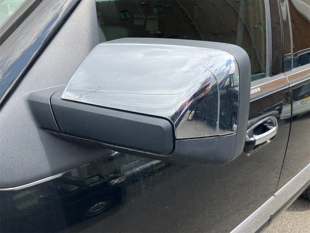 Lincoln NAVIGATOR 32