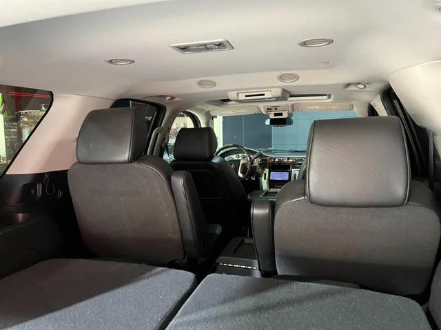 Cadillac ESCALADE 23