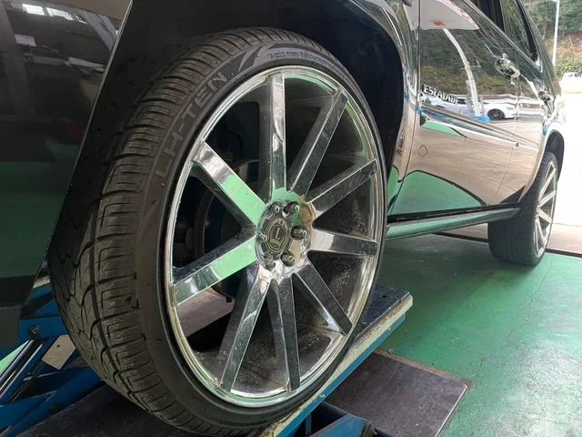 Cadillac ESCALADE 46