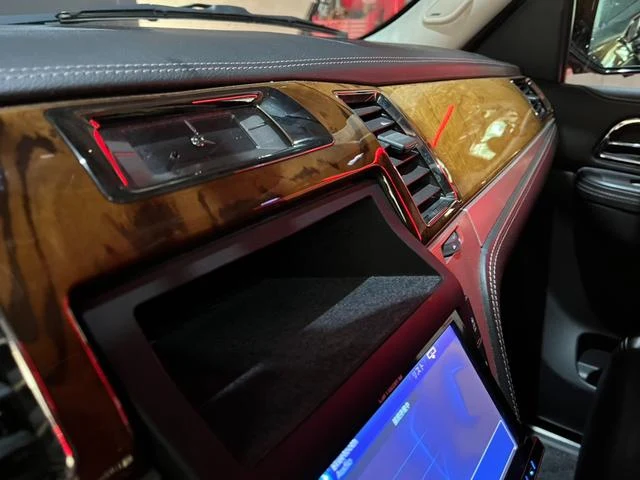 Cadillac ESCALADE 7