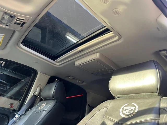 Cadillac ESCALADE 15